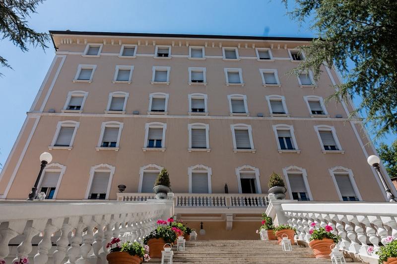 Hotel Helvetia Thermal Spa Porretta Terme Bagian luar foto
